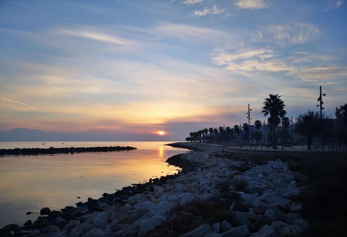 Appartamento La Casa Di Kiki Mola di Bari Esterno foto