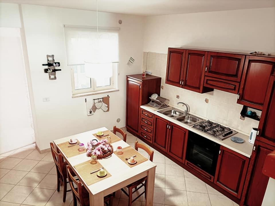 Appartamento La Casa Di Kiki Mola di Bari Esterno foto