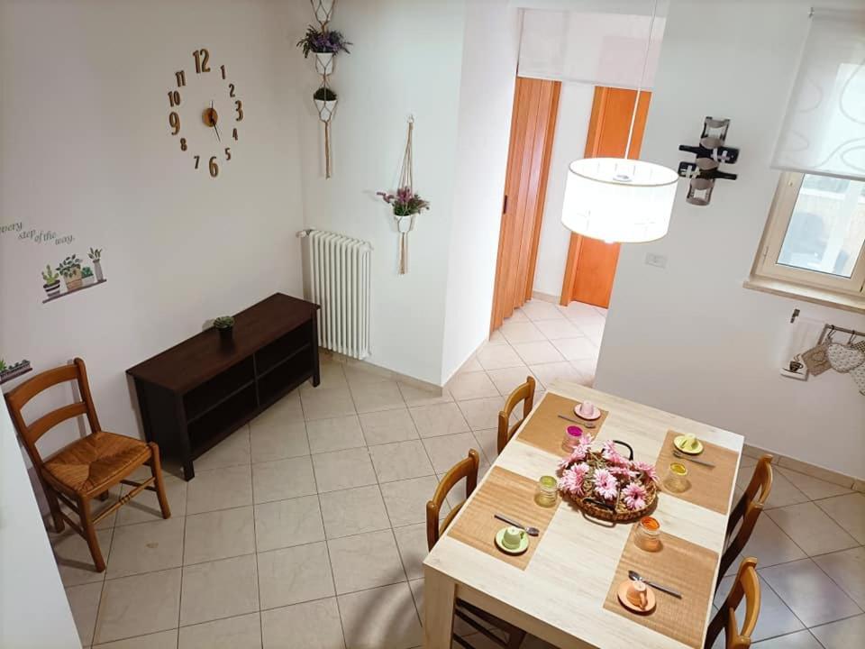 Appartamento La Casa Di Kiki Mola di Bari Esterno foto