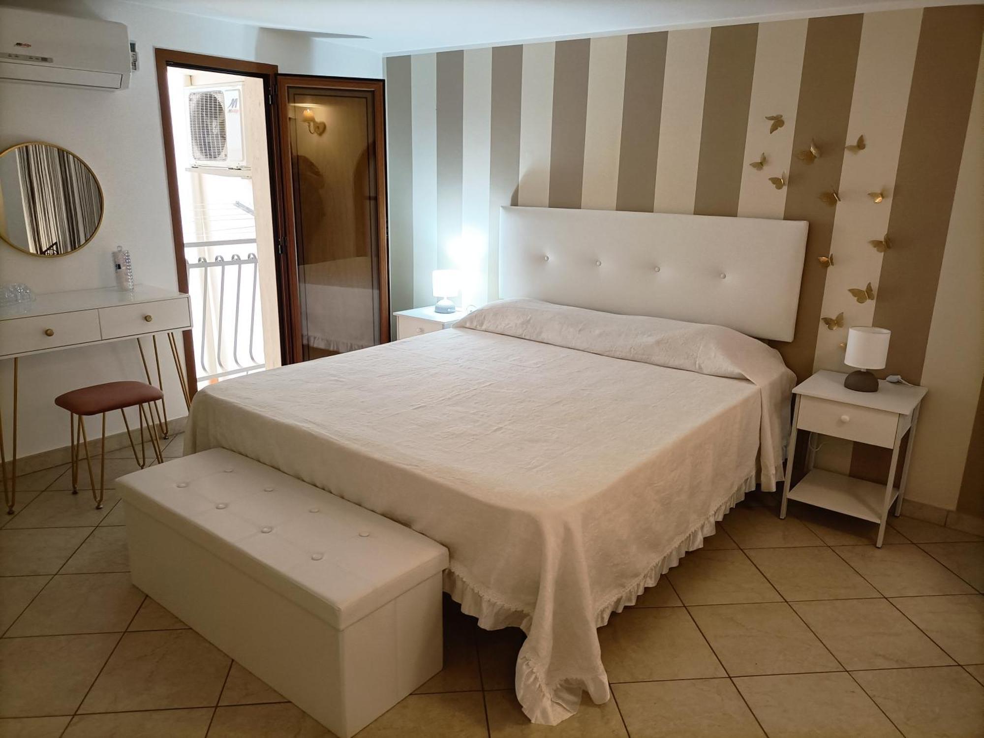 Appartamento La Casa Di Kiki Mola di Bari Esterno foto