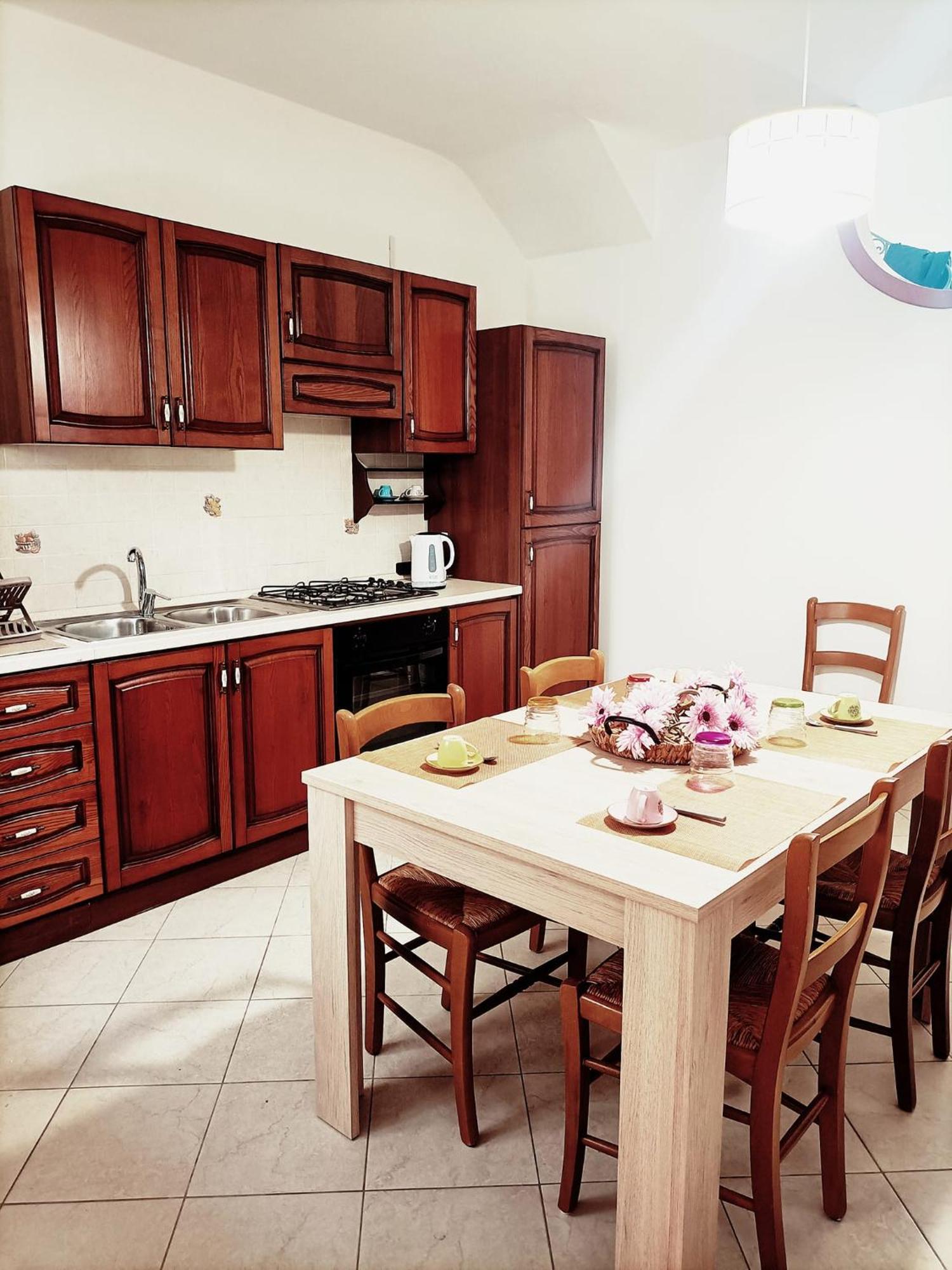 Appartamento La Casa Di Kiki Mola di Bari Esterno foto
