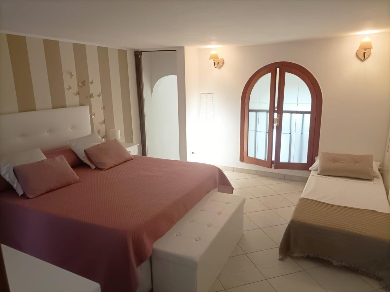 Appartamento La Casa Di Kiki Mola di Bari Esterno foto